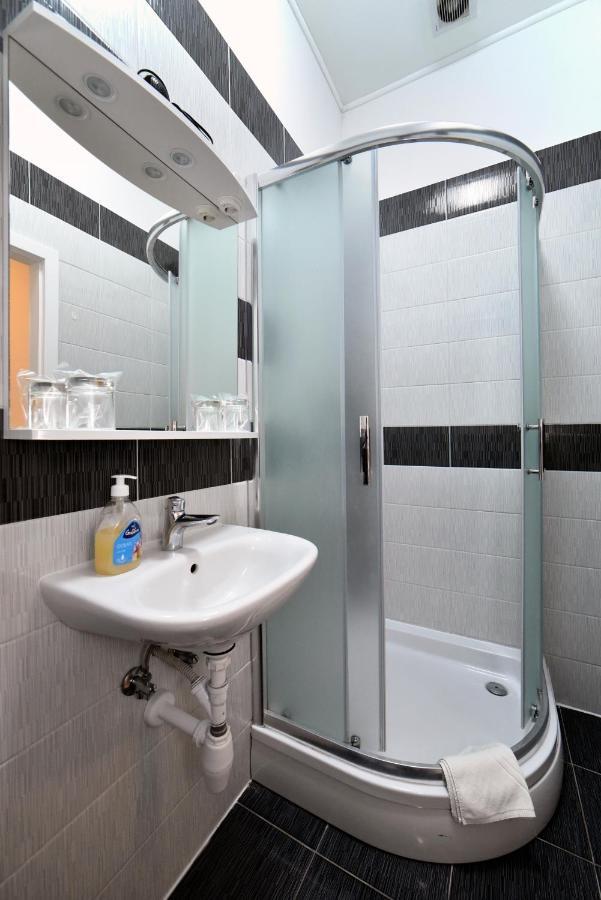 Virtus Apartments And Rooms With Free Private Parking Zagreb Exterior foto
