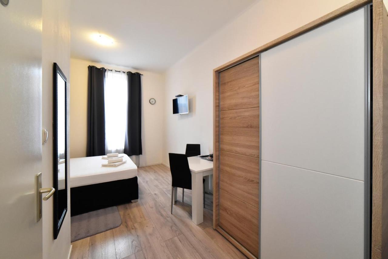 Virtus Apartments And Rooms With Free Private Parking Zagreb Exterior foto