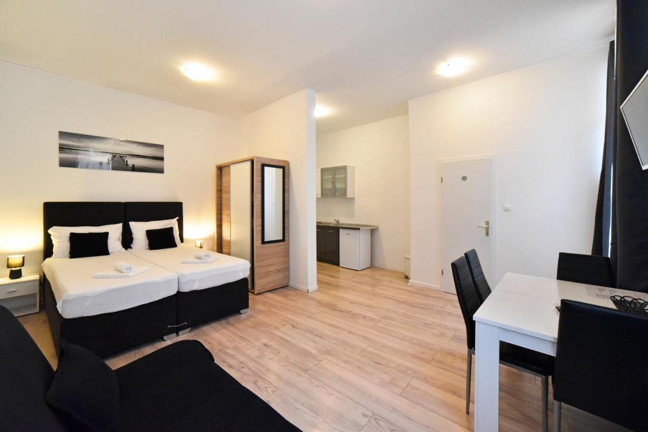 Virtus Apartments And Rooms With Free Private Parking Zagreb Exterior foto