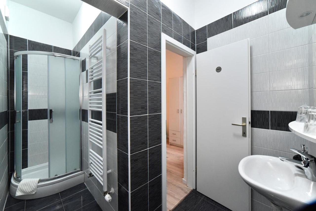 Virtus Apartments And Rooms With Free Private Parking Zagreb Exterior foto
